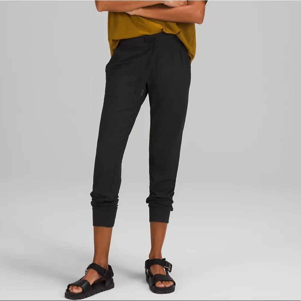 Authentic Lululemon ready to rulu jogger. Full length